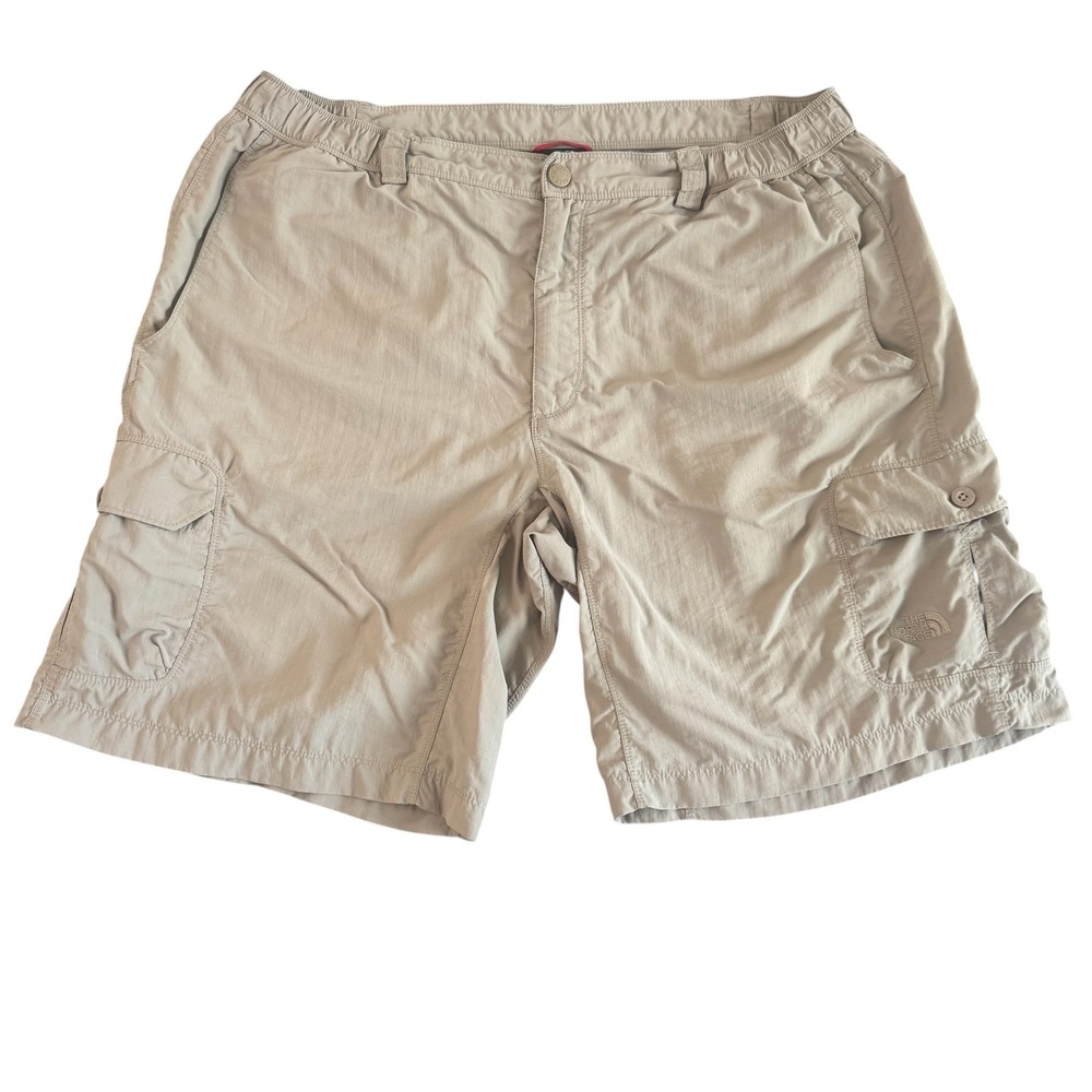 The North Face XL 10in Khaki Tan Nylon Ripstop Cargo Hiking Men's Shorts